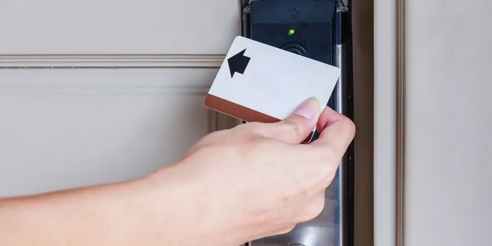 How to Prepare Your Home for an Energy Efficiency Survey: Simple Checklist 1 Check Access to All Main Rooms / How to Prepare Your Home for an Energy Efficiency Survey